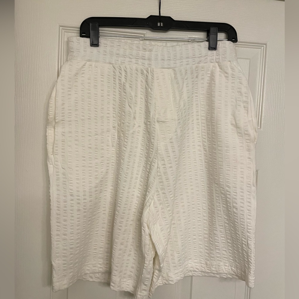 Zara textured shorts